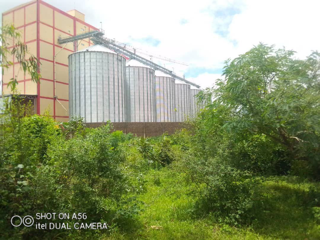 Propriété à Bobo Dioulasso non loin de l'usine de farine, Bobo-Dioulasso